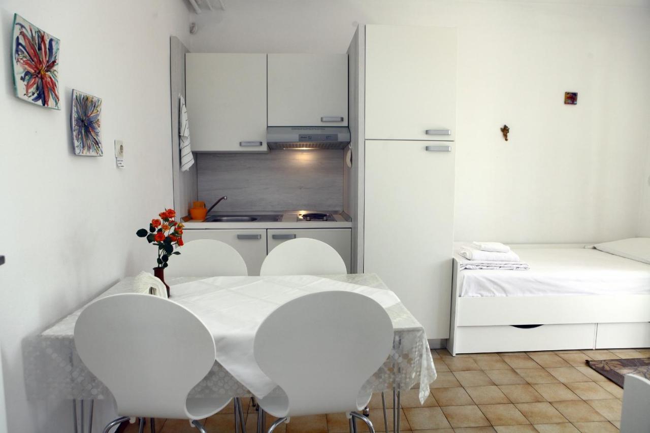 Apartments Diana BM Portoroz Bagian luar foto
